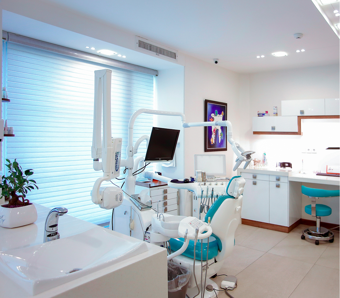 A dentist chair and equipment. 